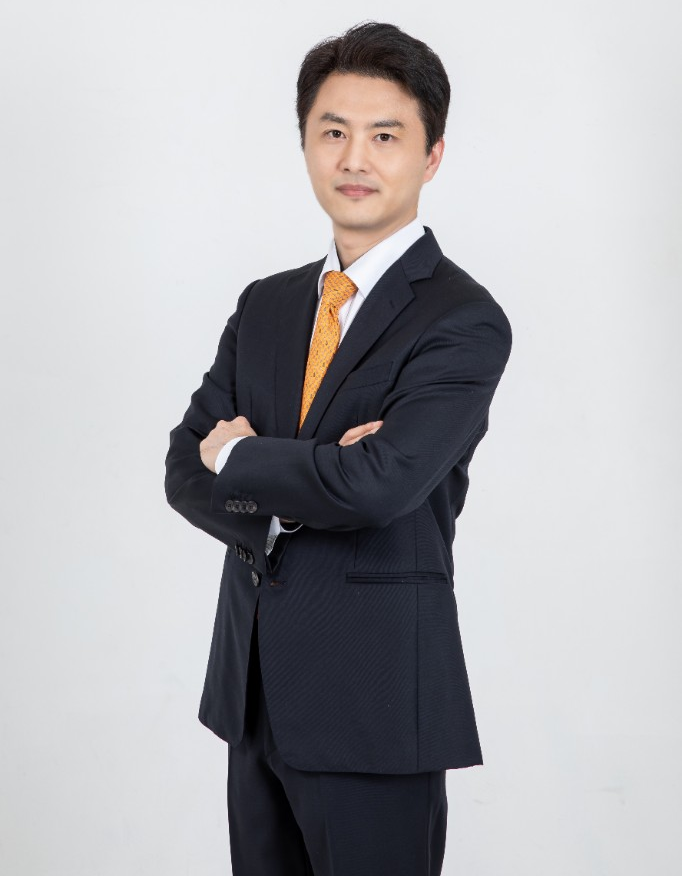 홍정수 원장 정장 프로필